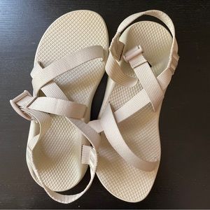Chacos Z1 womens sandals size 9 in Angora
